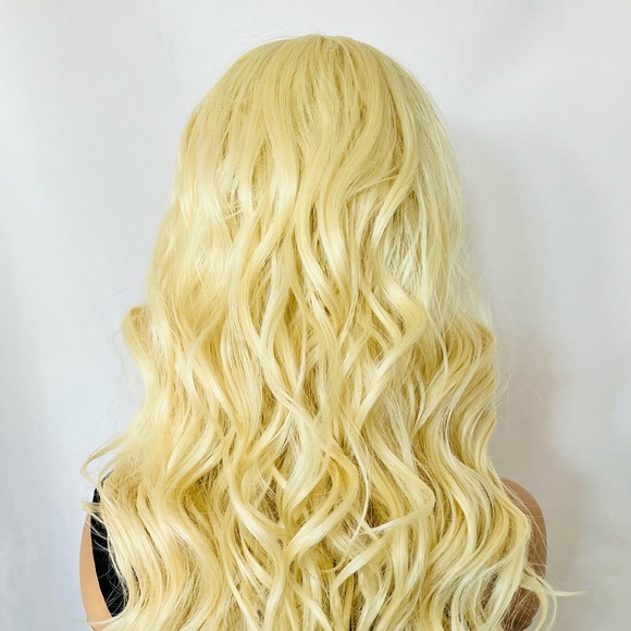 Very Pretty 28” Blonde Premium Fiber Daily Wear or Event Lace Front Wig - Picture 15 of 16